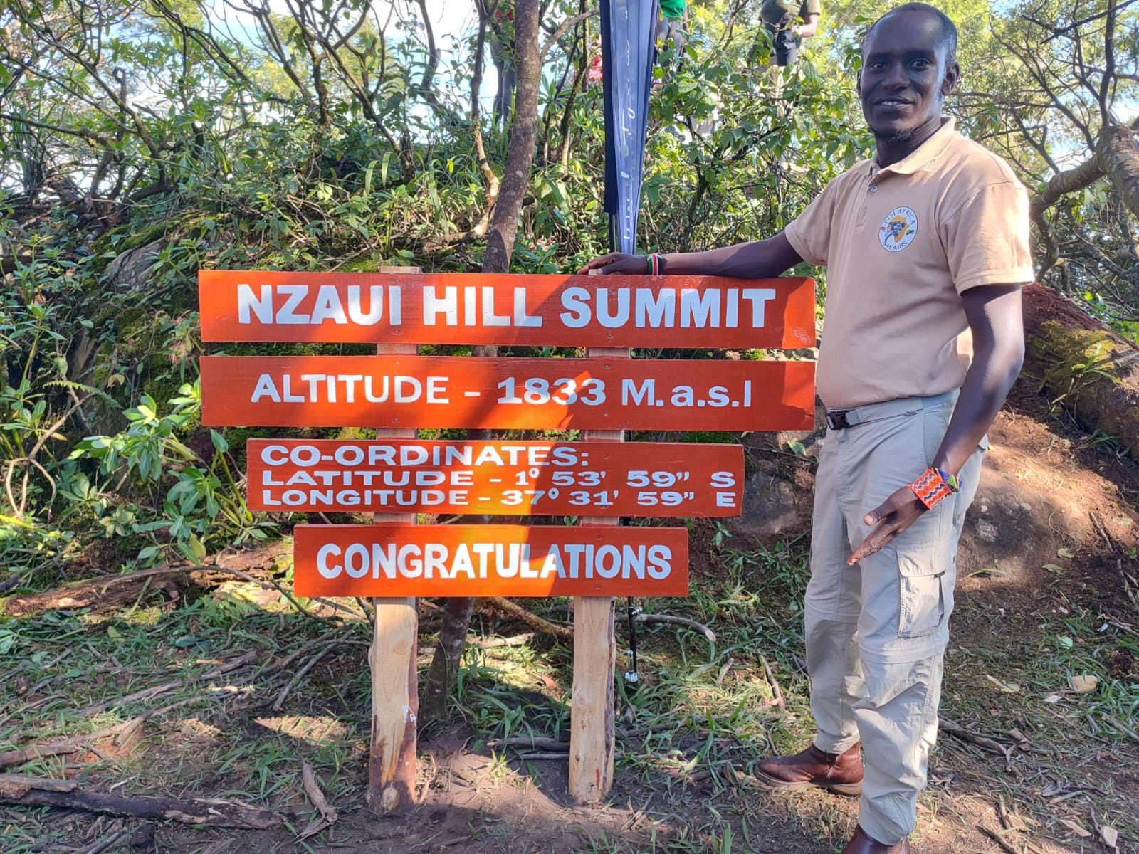 1 DAY NZAUI HILL HIKING