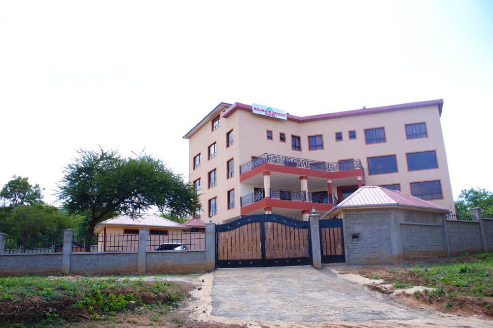 KILIMANI BREEZE HOTEL